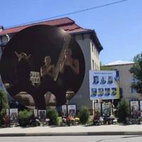 Танцювали під російську музику біля Алеї Героїв: поліція встановила особи дівчат