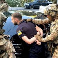 У Тернополі СБУ затримала митника, який за $5000 допомагав ухилянту отримати відстрочку
