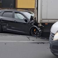 Масштабна ДТП у Тернополі: на Купчинського зіштовхнулися вантажівка та два легковики